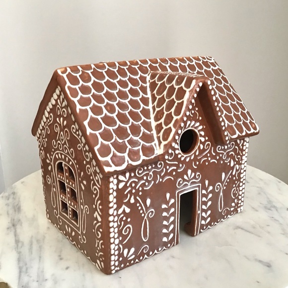 Pottery Barn Gingerbread House Stoneware New With Tag - Picture 14 of 16